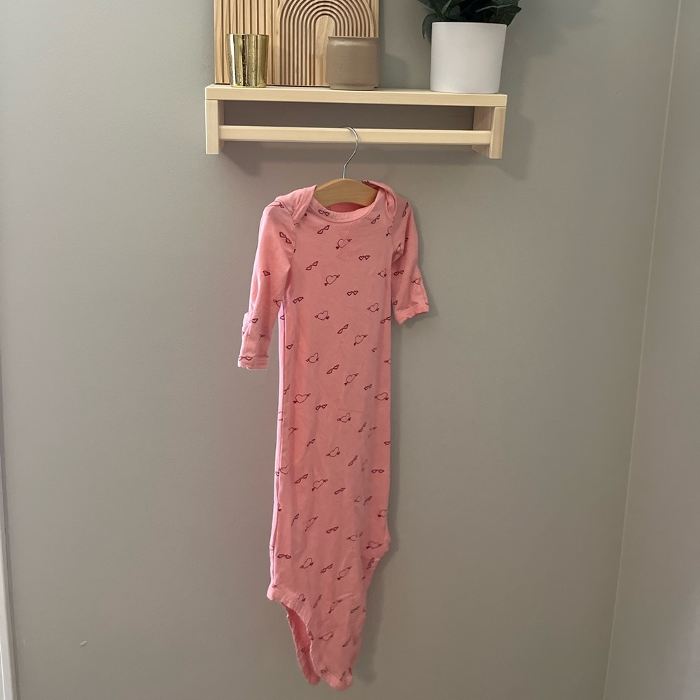 Kate Quinn gown pink hearts 0-3 months. Like new